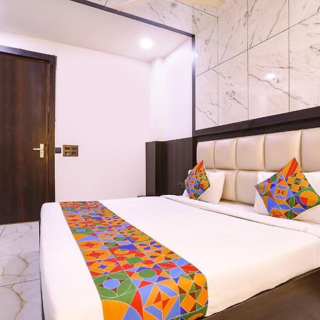 Fabhotel Grand Sparrow Tājganj Exteriör bild
