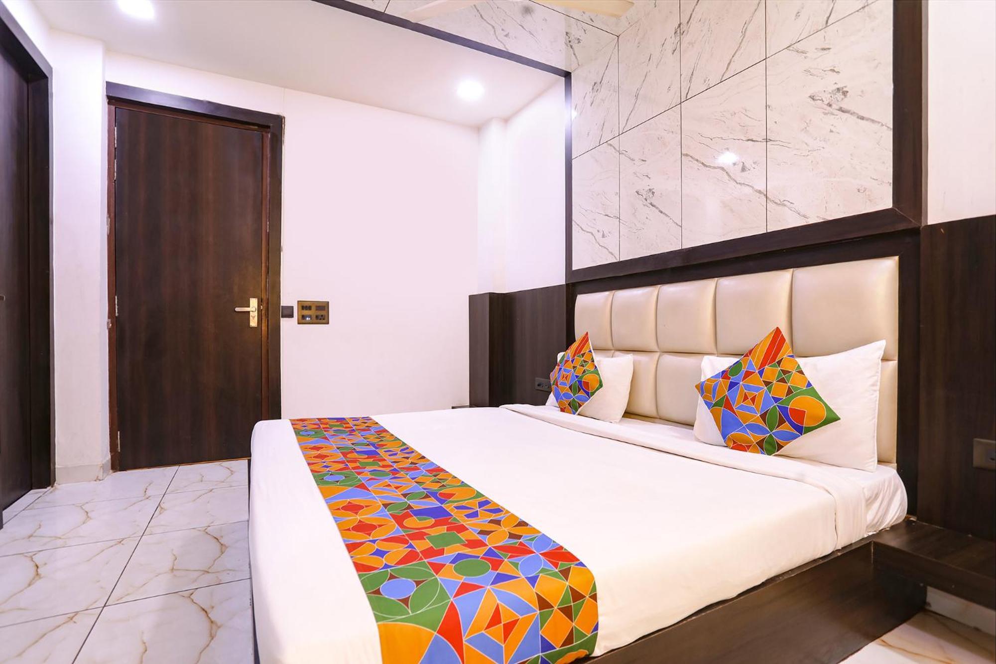 Fabhotel Grand Sparrow Tājganj Exteriör bild