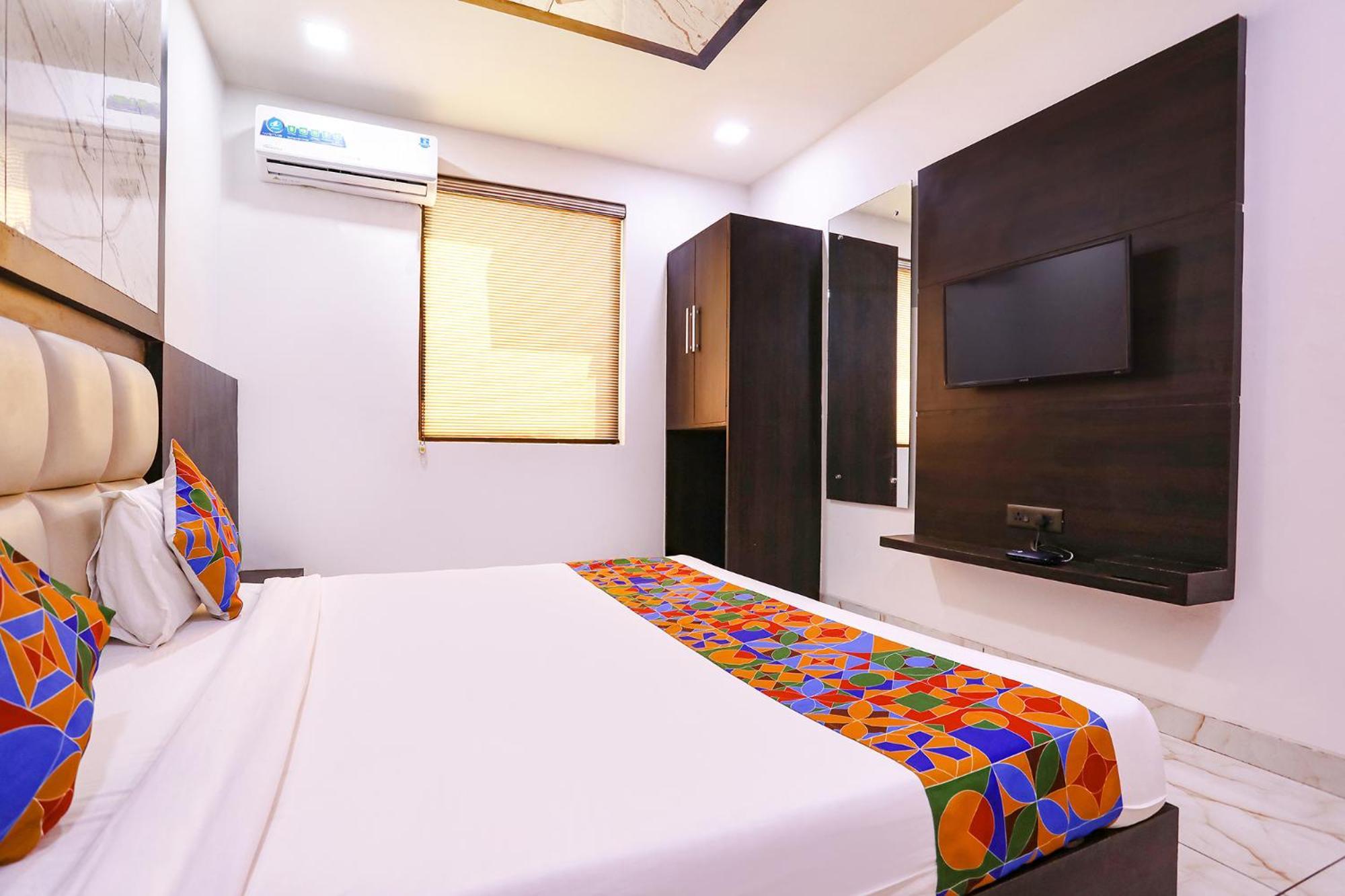Fabhotel Grand Sparrow Tājganj Exteriör bild