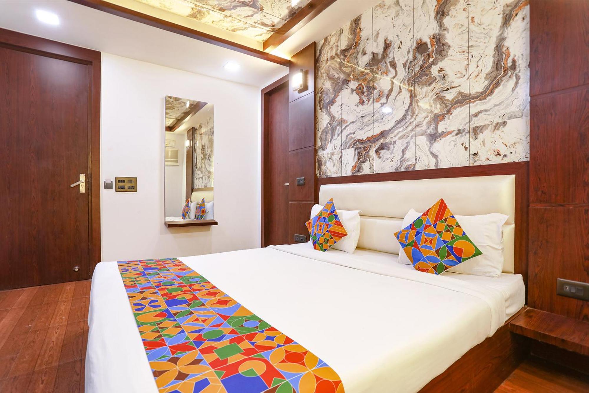 Fabhotel Grand Sparrow Tājganj Exteriör bild