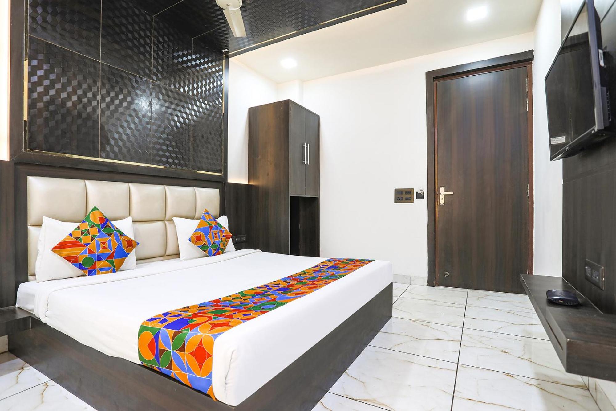 Fabhotel Grand Sparrow Tājganj Exteriör bild