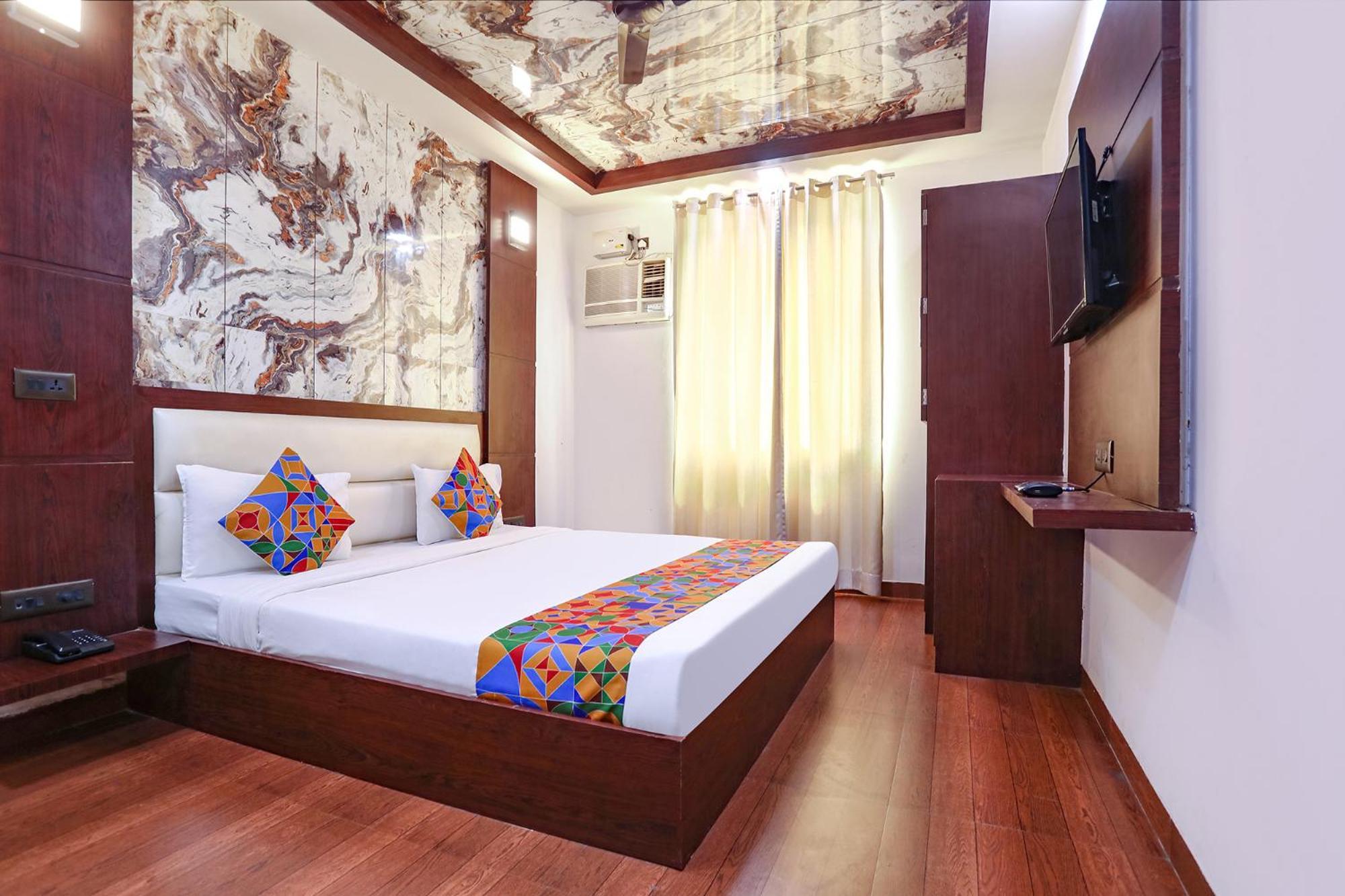 Fabhotel Grand Sparrow Tājganj Exteriör bild