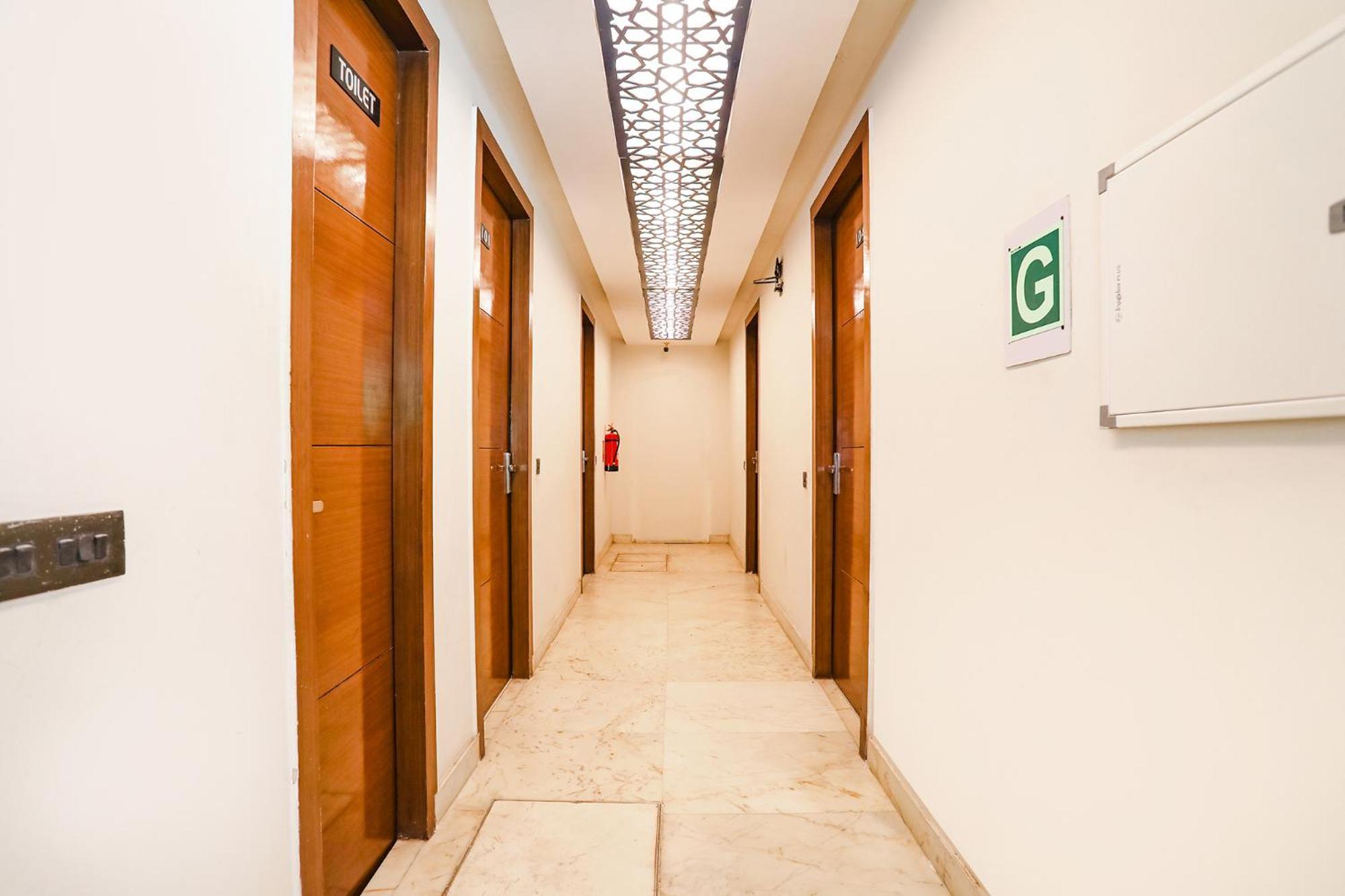Fabhotel Grand Sparrow Tājganj Exteriör bild