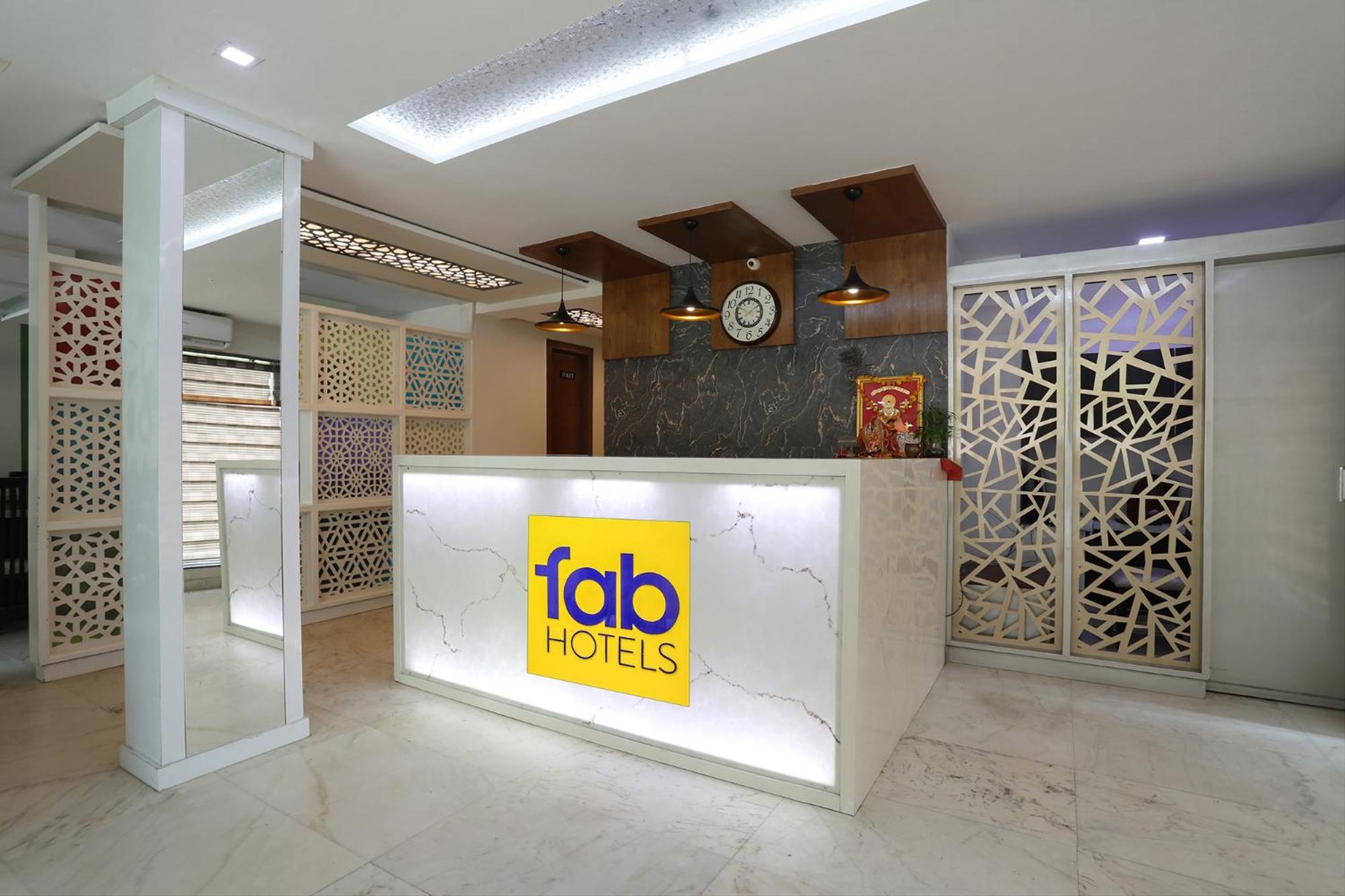 Fabhotel Grand Sparrow Tājganj Exteriör bild